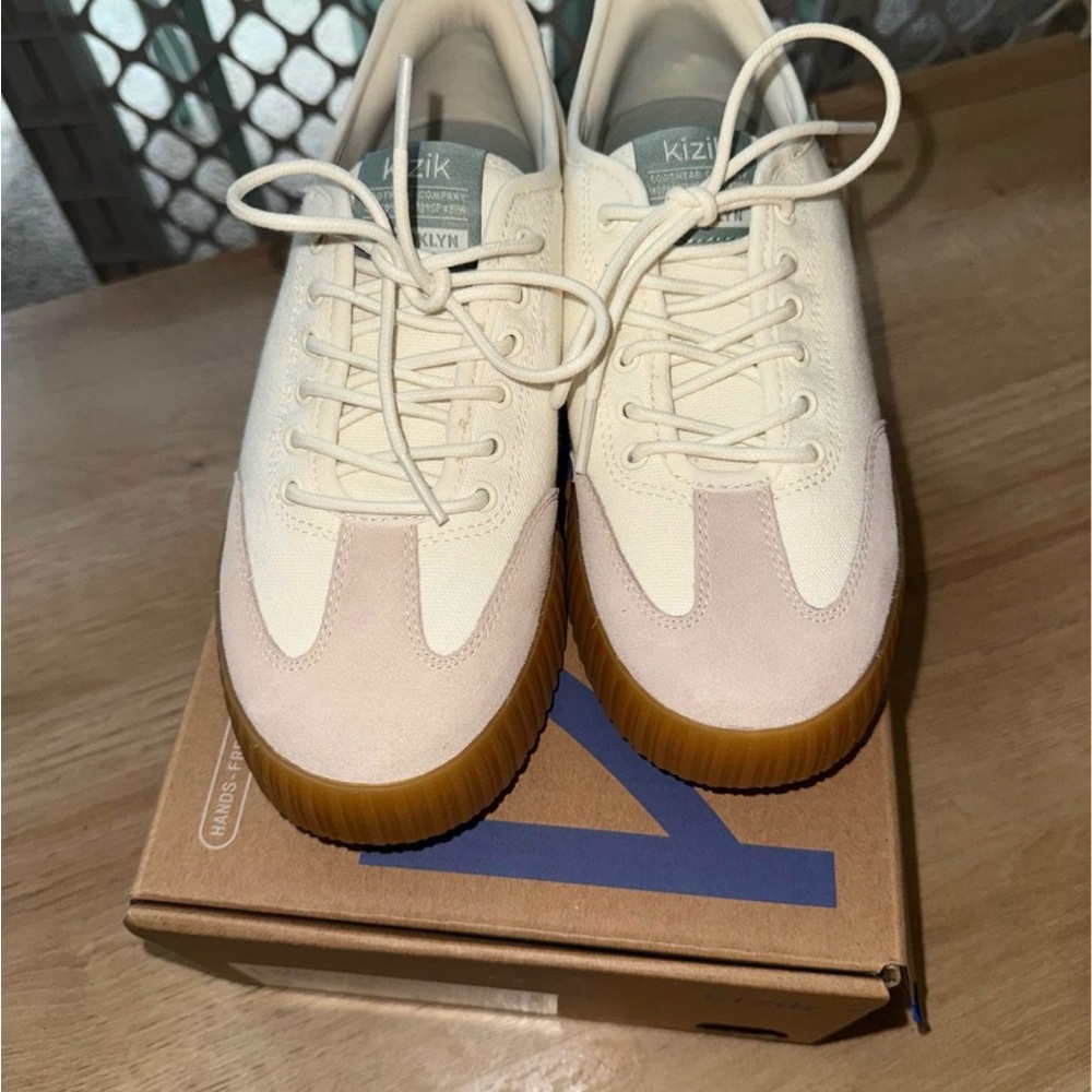 Kizik Cream and Tan Sneakers